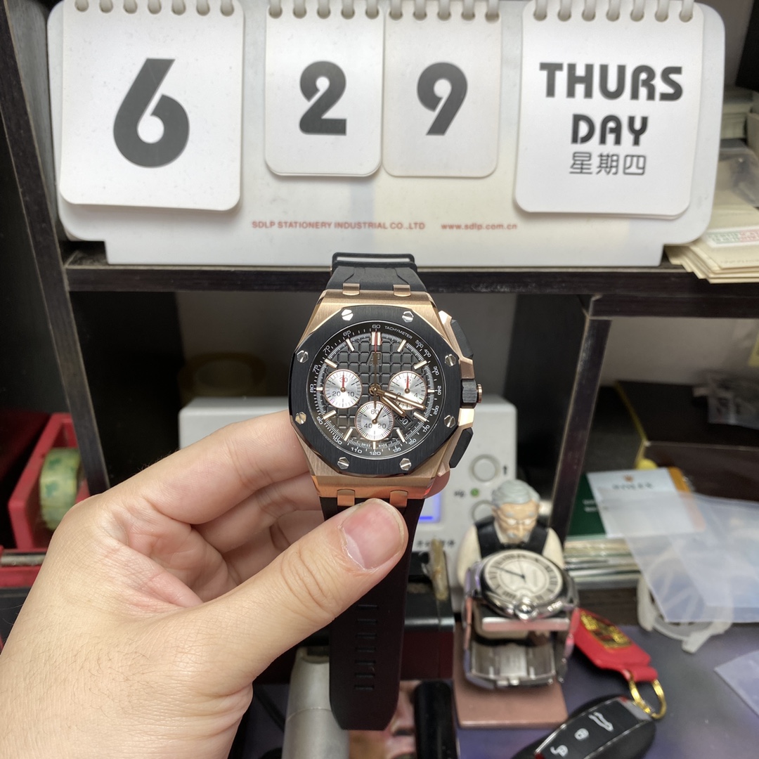 Audemars Piguet Royal Oak Offshore Series 26420RO.OO.A002CA.01, Rose Gold Case Ceramic Bezel, 43mm size.