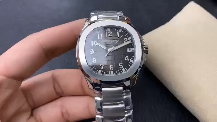 Patek Philippe AQUANAUT Series 5167A/1A Watch 40MM