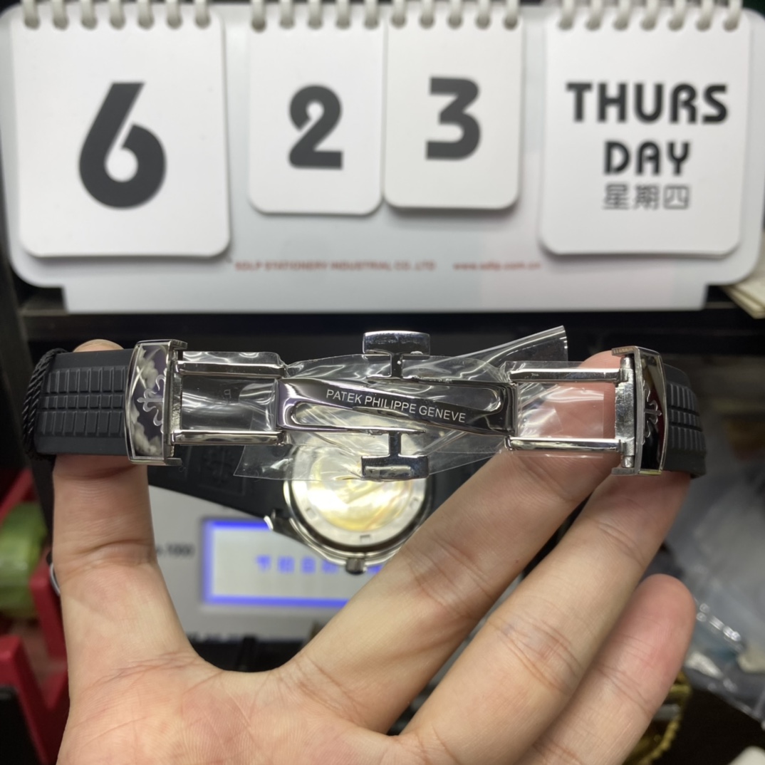 Patek Philippe Aquanaut Series 5167A-001, Black Dial, 40mm Size.