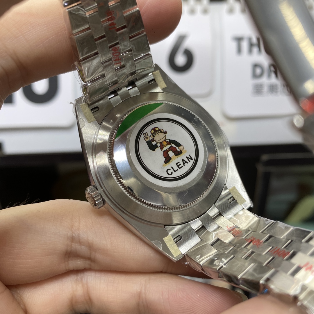 Rolex Datejust Series m126334-0014, Dark Grey Dial Fluted Bezel, 41mm Size.Jubilee strap