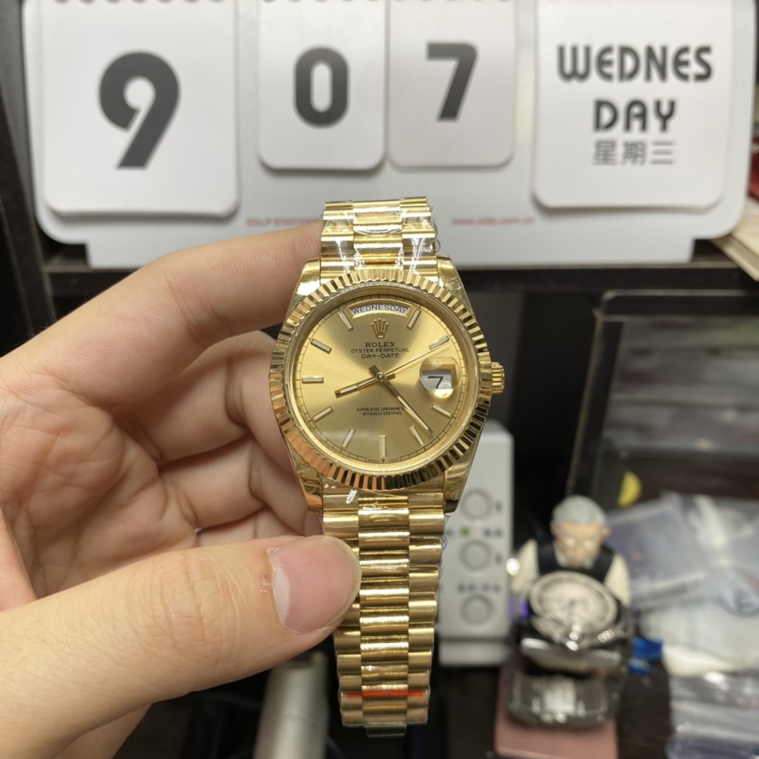 Rolex Day-Date Series m228238-0003, Full Gold Case Gold Dial Stick Hour Markers, 40mm Size.