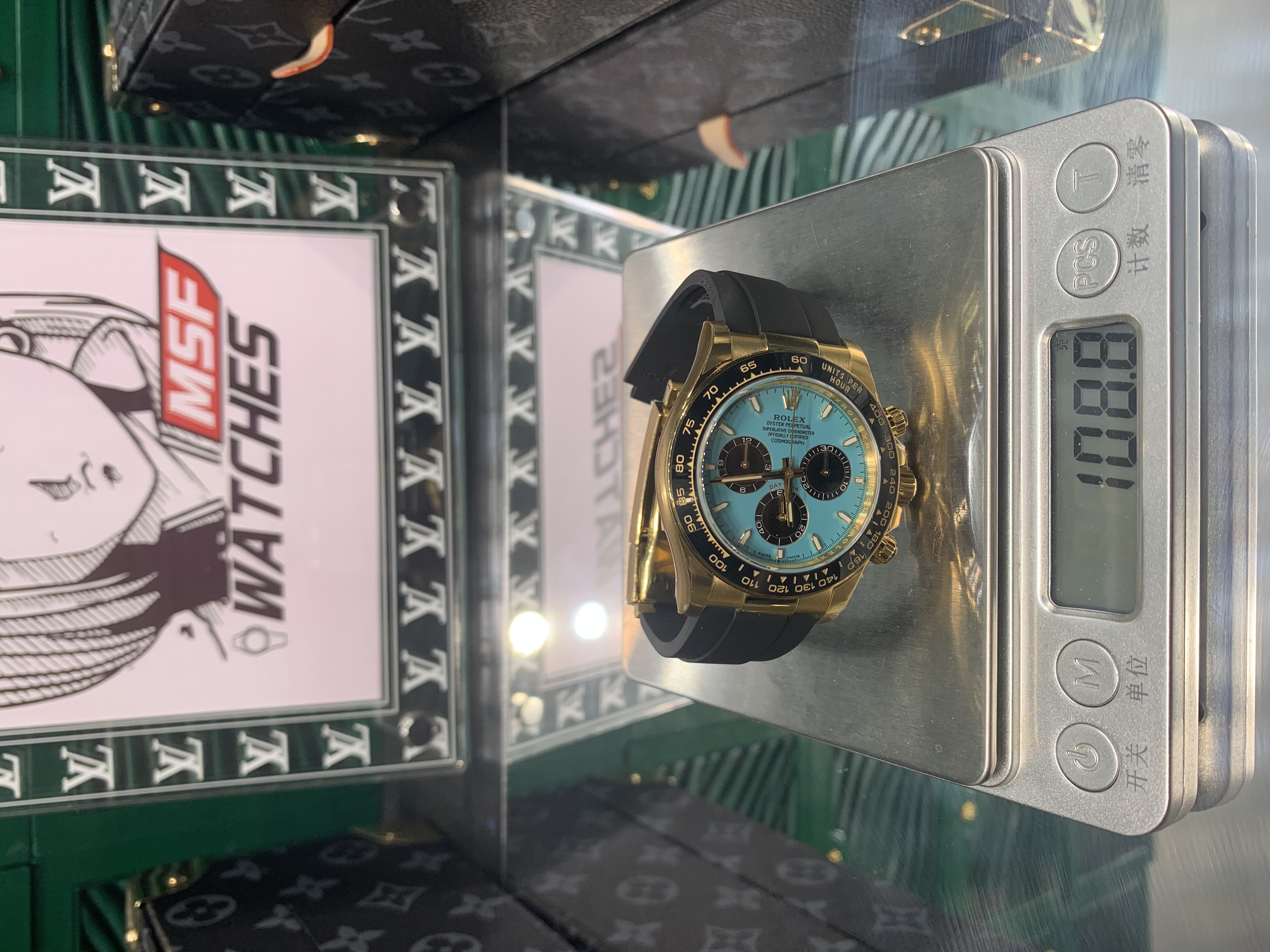 Rolex Cosmograph Daytona (Ref. m126518LN-0014) 40mm